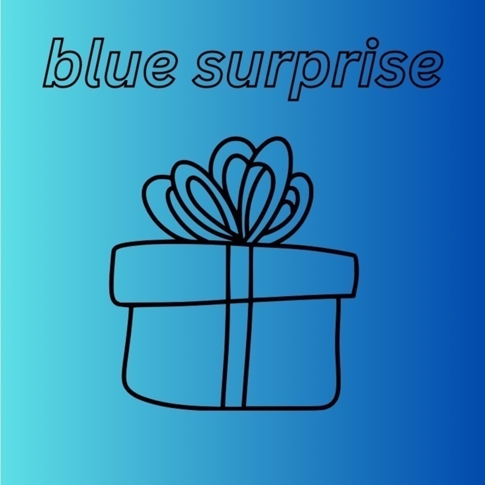 Blue surprise jewellery lot